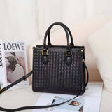 Factory Direct Sales Hand-Woven Shoulder Crossbody Women's Bag Lambskin Lunch Bag Fashion Underarm Bag Hand Holding Clutch