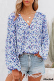 Deanwangkt - Blue Floral Split V-Neck Blouse